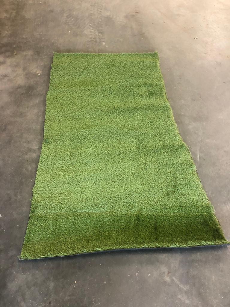 Kunstgras mat 210x110 cm - Ideaal voor diverse toepassingen, Ophalen, Gebruikt, Minder dan 10 m², Kunstgras