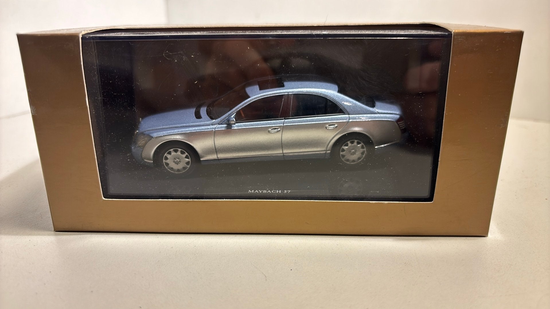 Maybach 57 autoart 1.43, Ophalen of Verzenden, A, A, A