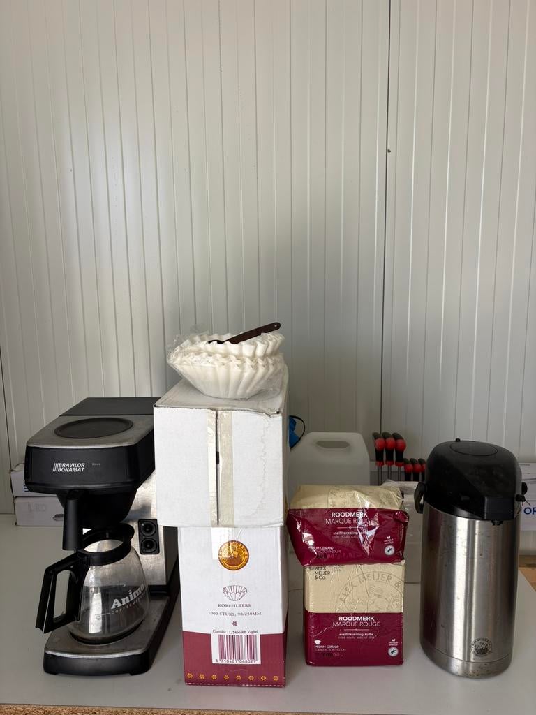 Te koop, koffiezetapparaat Bravilor bonamat Novo, Ophalen, Gebruikt, Bravilor, Koffiekan
