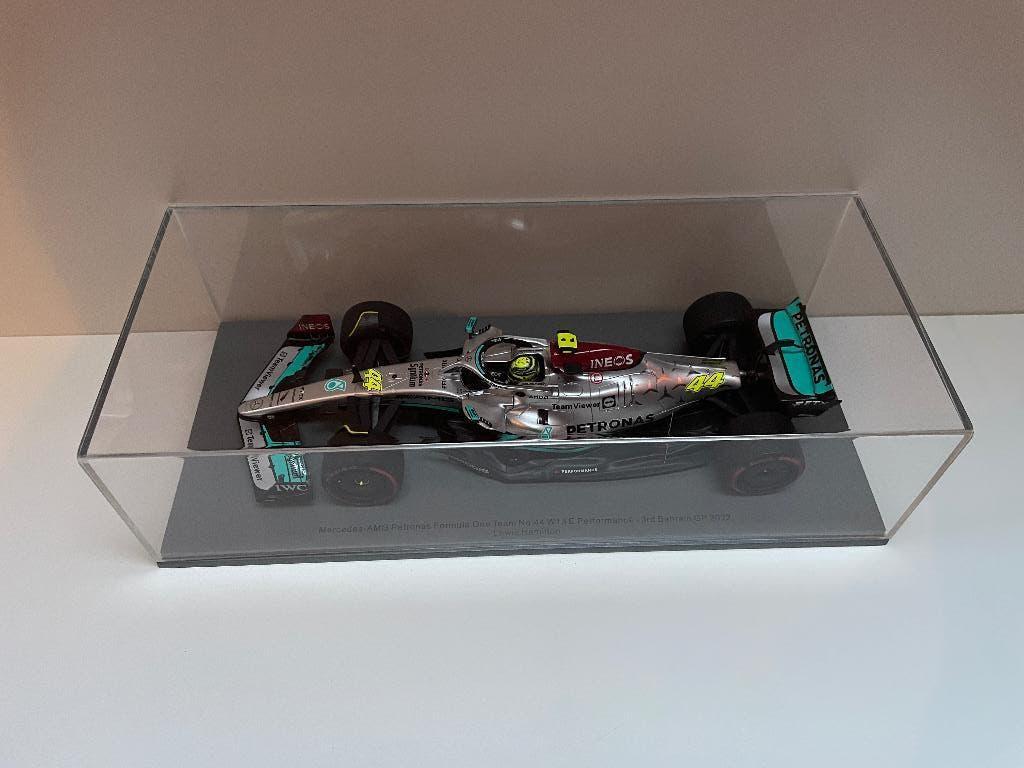 Lewis Hamilton Spark 1:18 Mercedes AMG F1 W13 E GP Bahrain, Hobby en Vrije tijd, Modelauto's | 1:18, Ophalen of Verzenden, Nieuw