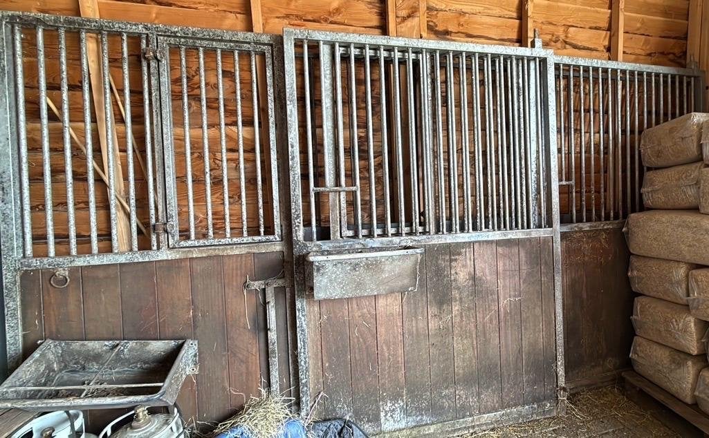 Voorwanden paardenstal
