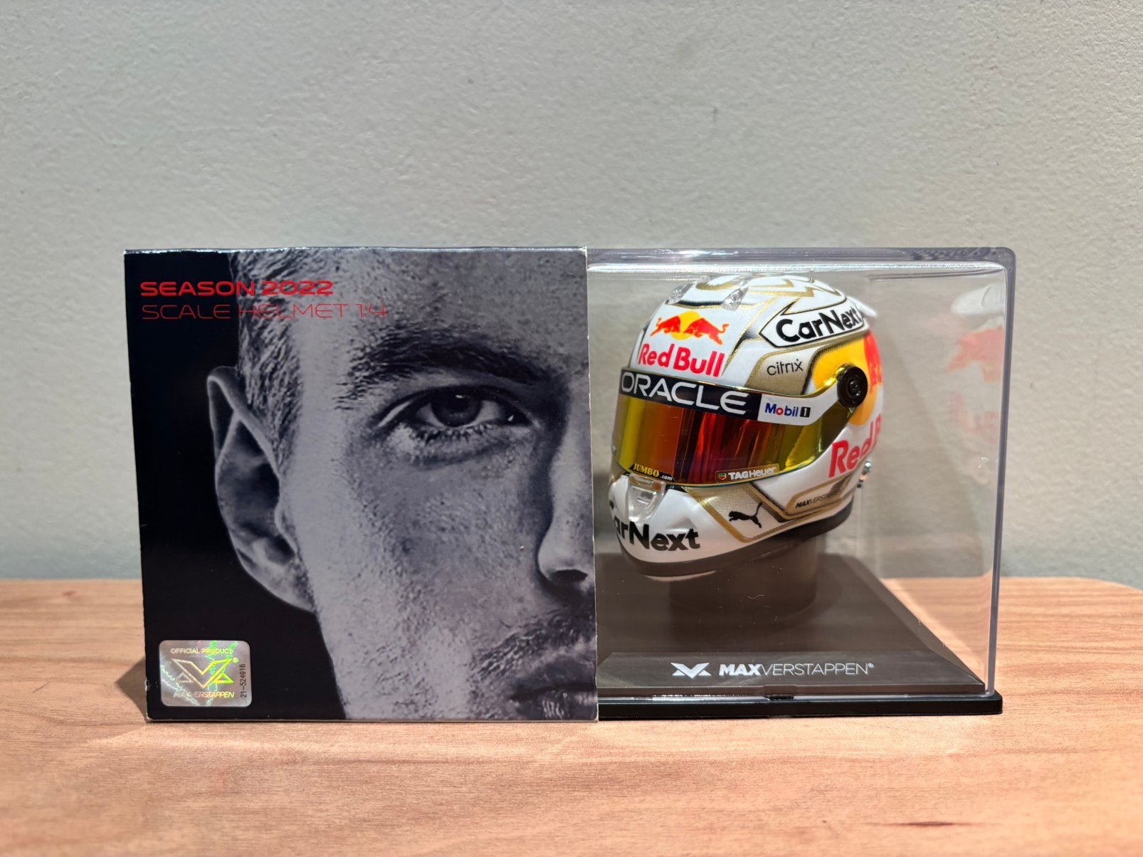 Max verstappen helm 1:4 seizoen 2022, Ophalen of Verzenden, Zo goed als nieuw, Formule 1