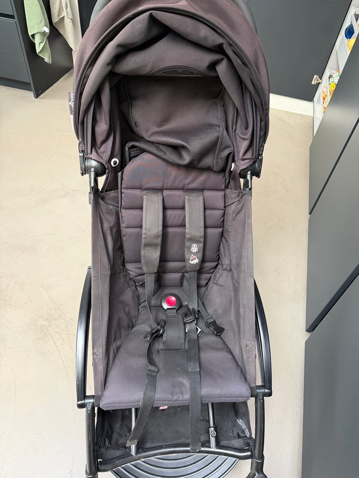 Yoyo buggy inclusief meerijdplankje en tas, Ophalen, Gebruikt