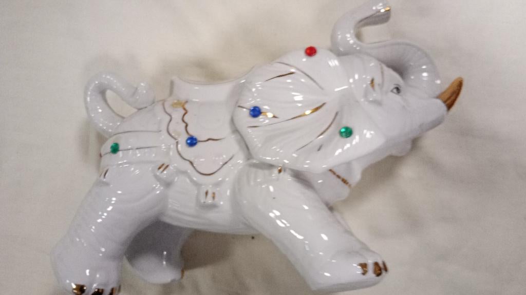 Keramieken olifant ornament wit goud 23 cm, Ophalen of Verzenden, Zo goed als nieuw, Dier