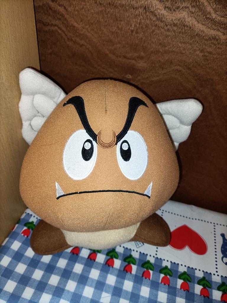 Goomba knuffel met vleugels 25 cm groot, Ophalen of Verzenden, Zo goed als nieuw, Overige typen