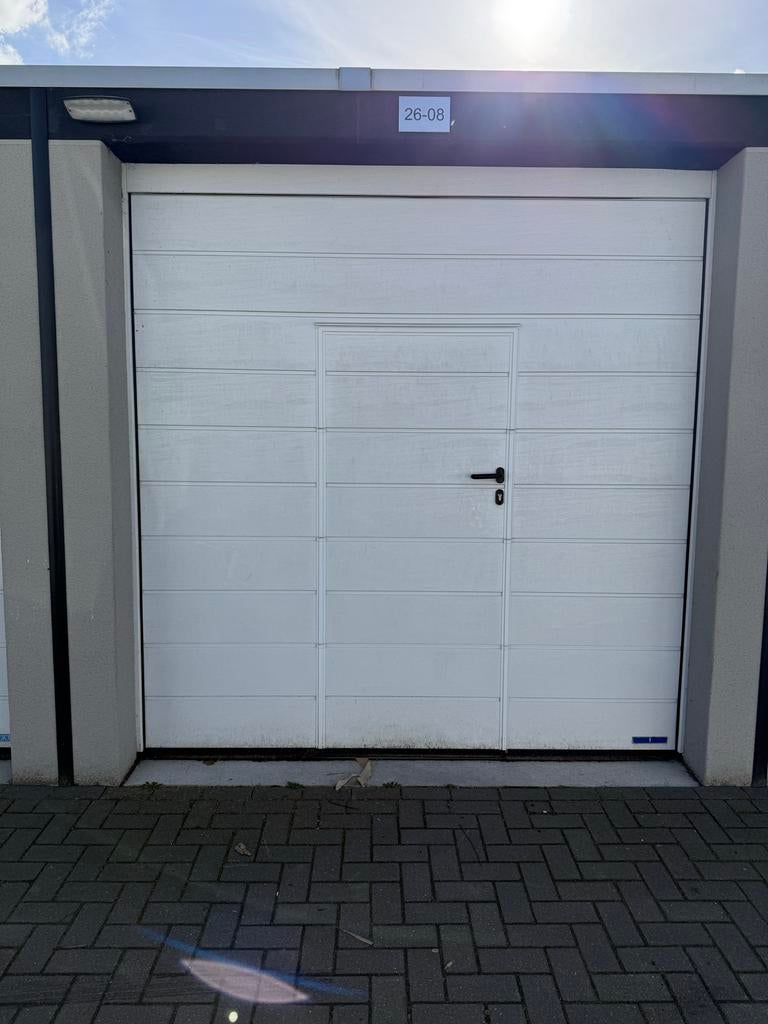 Te huur: Garagebox 21m2 Boxcomplex Veghel, Noord-Brabant