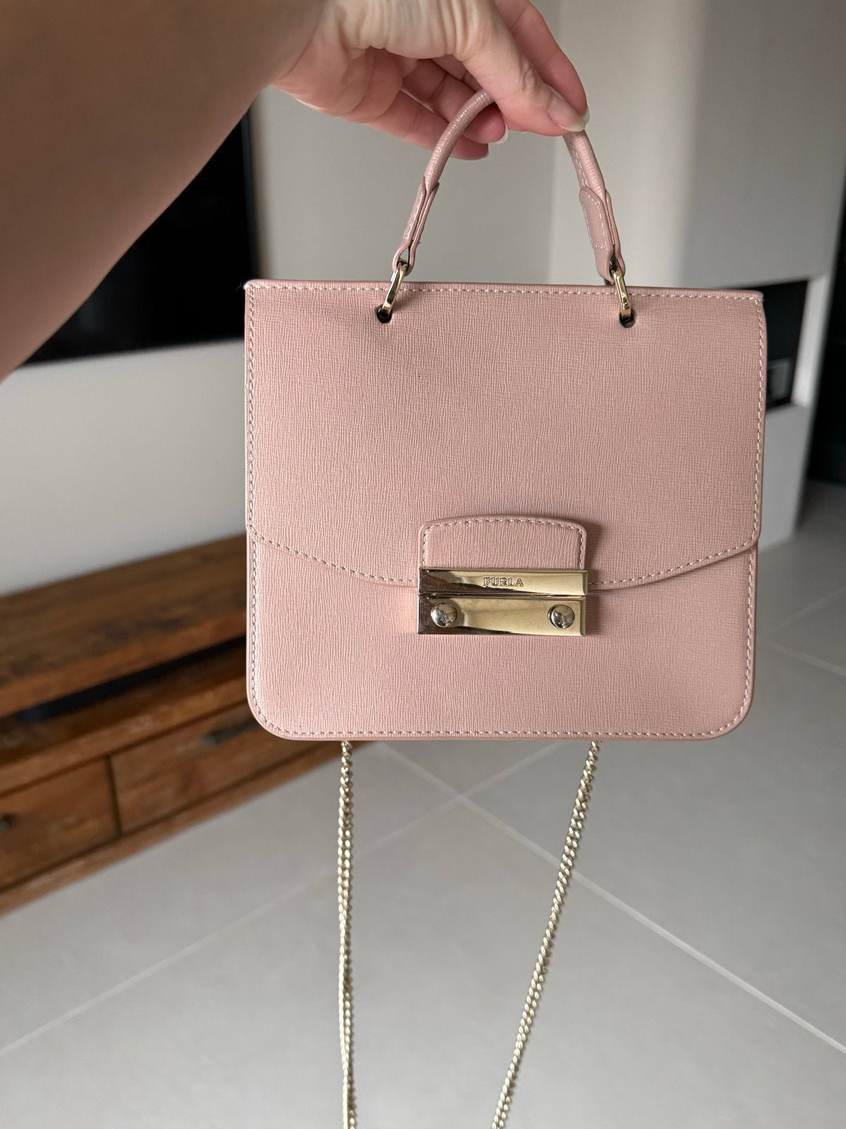 Furla Metropolis Mini Crossbody Tas Roze, Sieraden, Tassen en Uiterlijk, Ophalen of Verzenden, Zo goed als nieuw, Roze, Schoudertasje