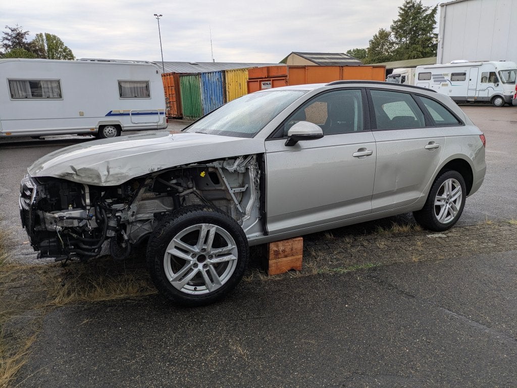 Audi A4 Avant B9 1.4 TFSI Automaat 2017 - Schadeauto, Bluetooth, 4 cilinders, 150 pk, Particulier