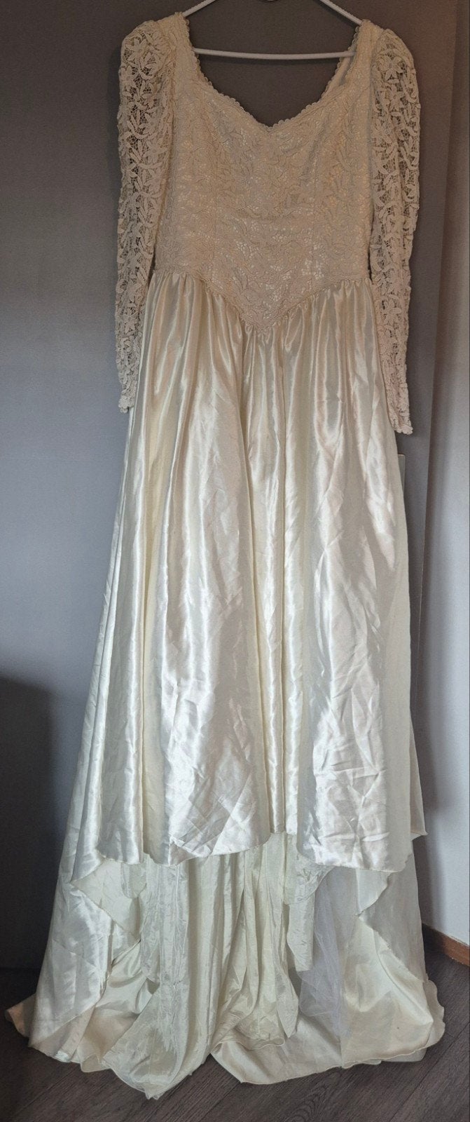 Vintage Trouwjurk met Kant en Strik, Crèmekleurig, Trouwjurk, Wit, Ophalen of Verzenden, Onbekend
