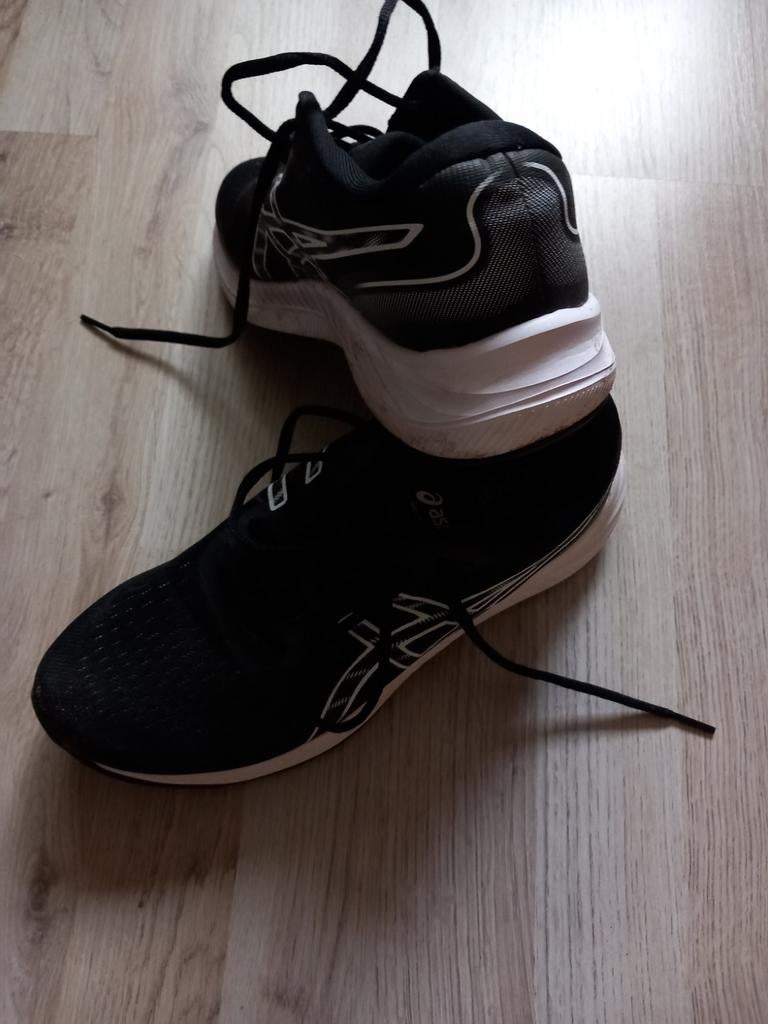Asics dames hardloopschoenen maat 40, Ophalen of Verzenden, Zo goed als nieuw, Hardloopschoenen, Asics
