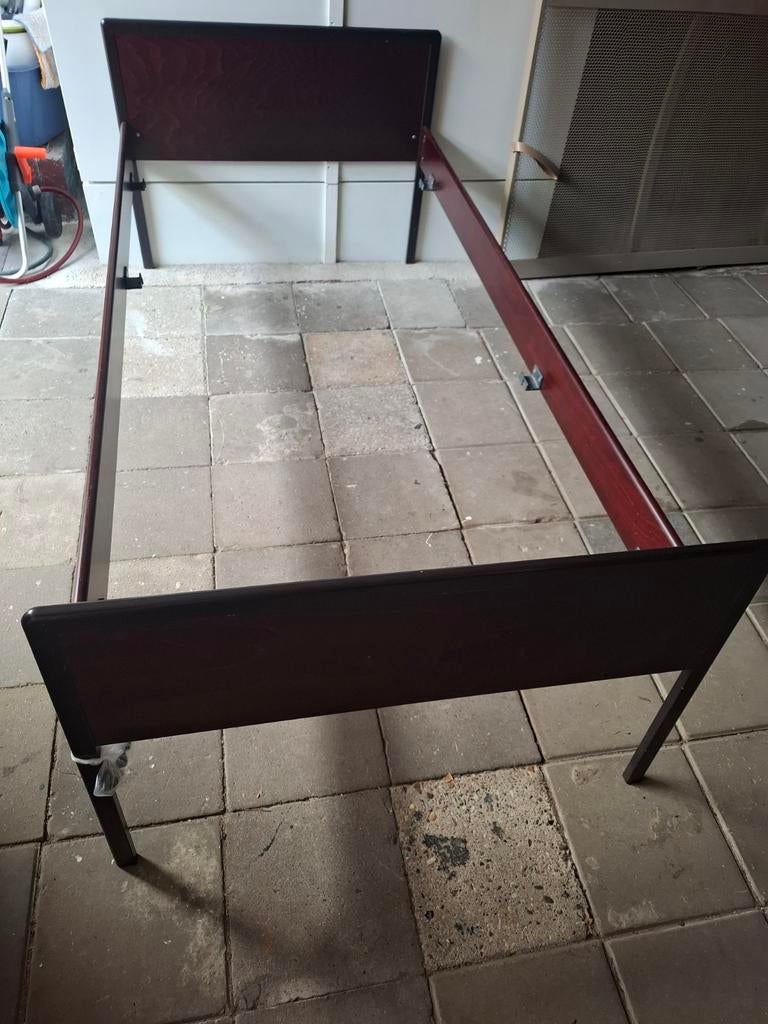 Auping bed handverstelbaar 1.90 meter notenkleur, Huis en Inrichting, Slaapkamer | Bedden, Ophalen