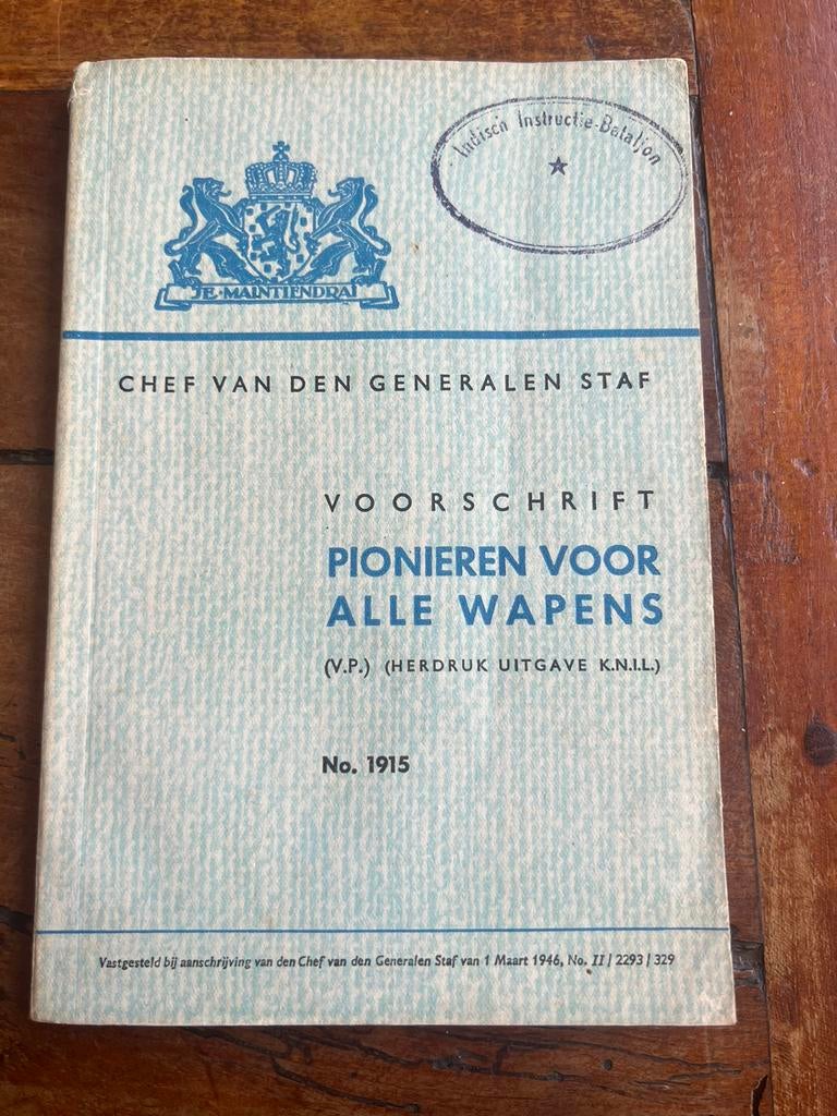 KL Defensie voorschrift pioniers genie Indisch Instr Bat '46, Verzenden, Nederland, Embleem of Badge