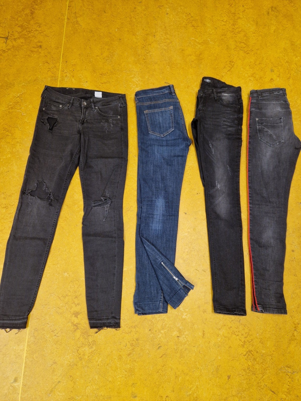 4 mooie spijkerbroeken jeans maat 27 ( TIP, Kleding | Dames, Blauw, Nieuw, Ophalen of Verzenden, W27 (confectie 34) of kleiner