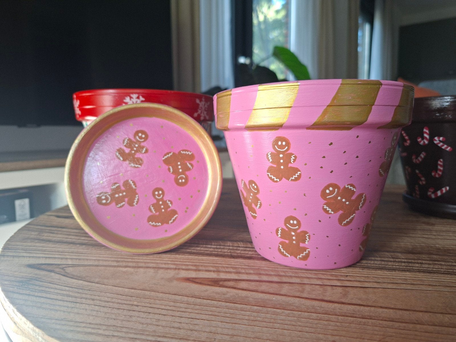 Handgeschilderde Roze Kerst Bloempot met Schotel, Rond, Binnen, Ophalen of Verzenden, Zo goed als nieuw