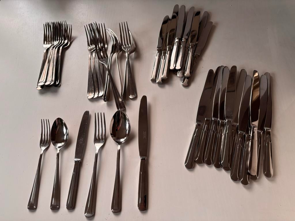 Sola 12 persoons bestekset, Antiek en Kunst, Antiek | Bestek, Ophalen of Verzenden