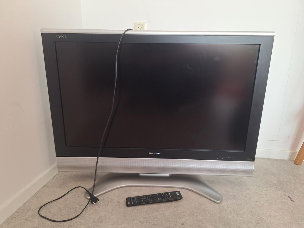 Sharp 37 inch HD TV met HDMI, Ophalen, Gebruikt