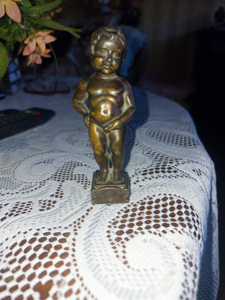 Manneke pis beeldje brons, Ophalen of Verzenden