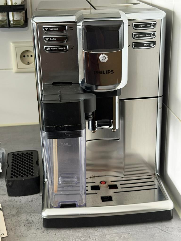 Philips 5000 EP5365/10 Volautomatische Espressomachine, Ophalen, Gebruikt, Espresso apparaat, 2 tot 4 kopjes