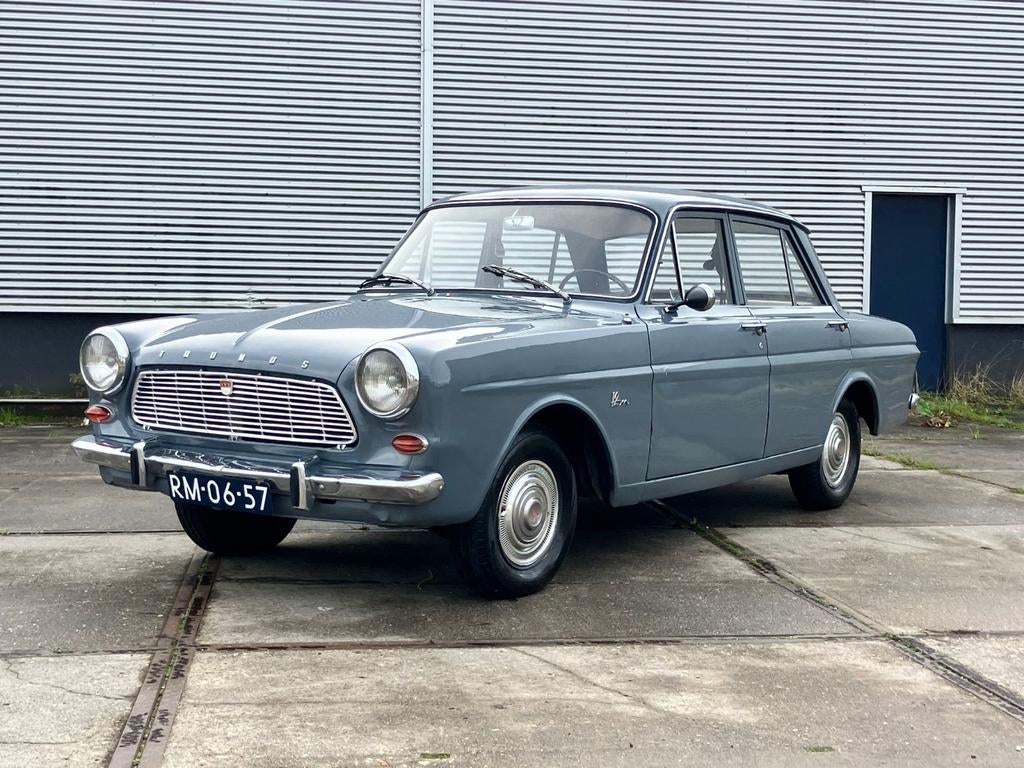 1964 Ford Taunus 12M 1.5L V-motor Roestvrij!, Auto's, 1498 cc, Zwart, 61 pk, Leder