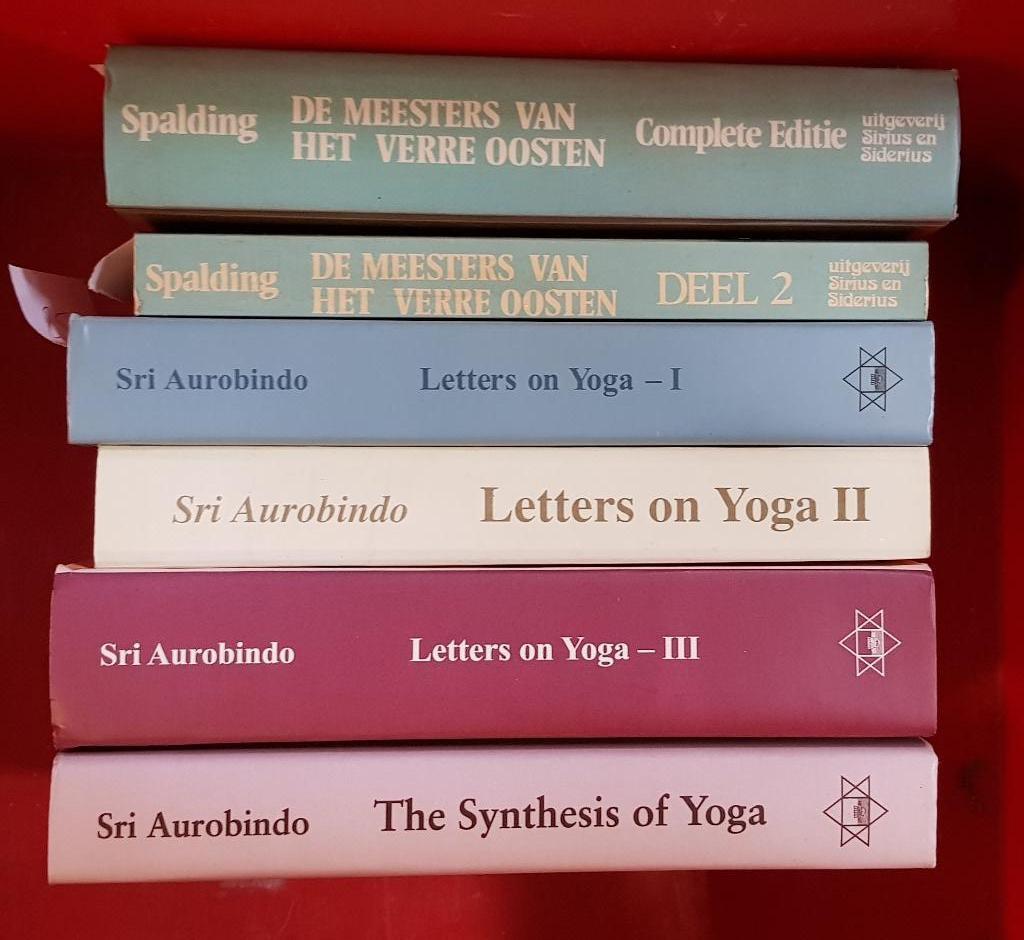 4 x Sri Aurobindo Yoga I II III, Gelezen, Meditatie of Yoga, Instructieboek, Sri Aurobindo