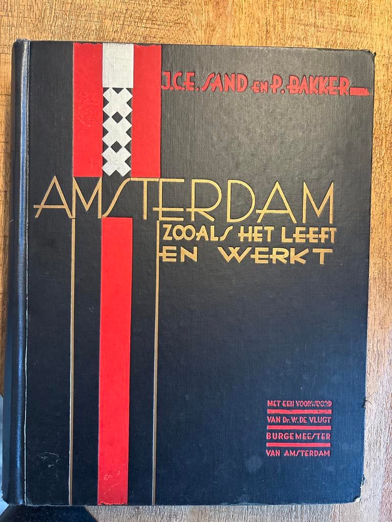 Amsterdam Zooals Het Leeft en Werkt, 1933, Boeken, Ophalen of Verzenden, 20e eeuw of later, Gelezen