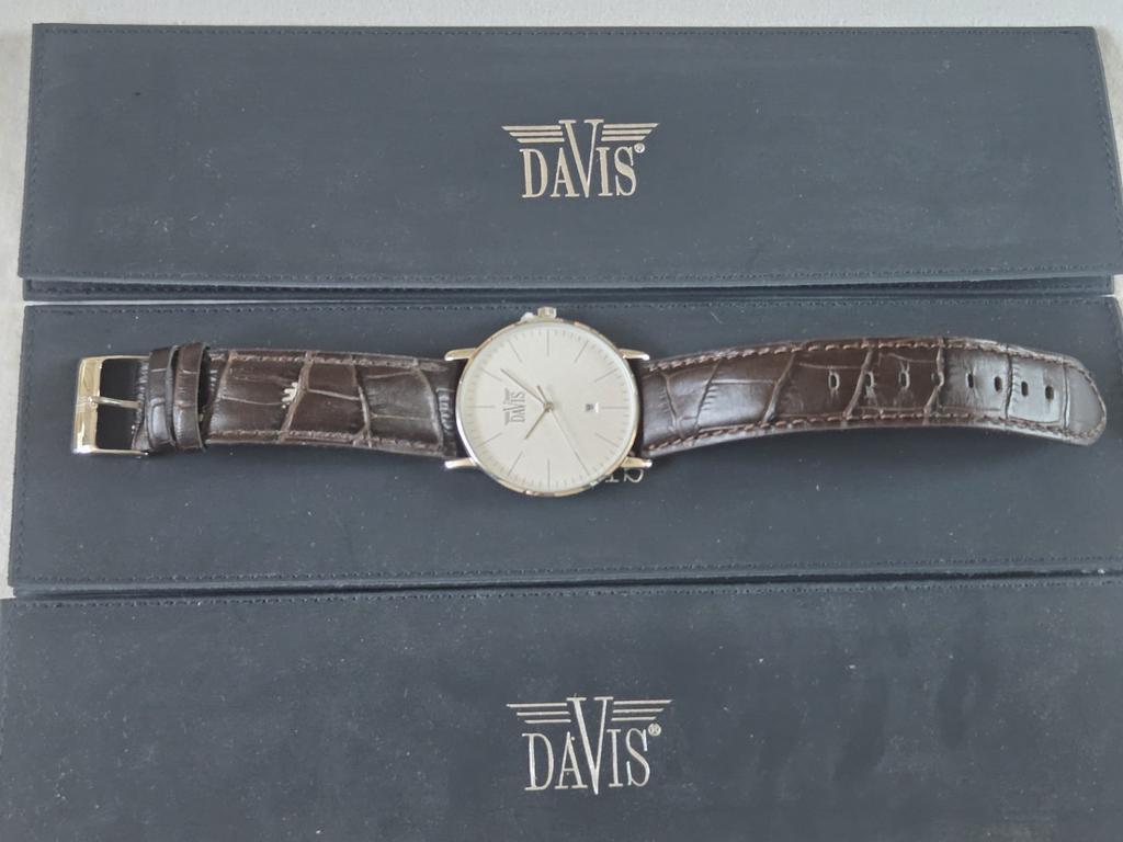 Davis horloge - Nooit gebruikt, beschadiging bandje, Ophalen of Verzenden, Gebruikt, Staal