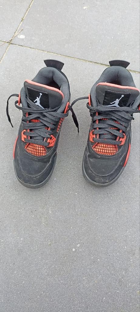 Jordan 4 Red Thunder Maat 37, Kinderen en Baby's, Kinderkleding | Schoenen en Sokken, Ophalen of Verzenden, Zo goed als nieuw