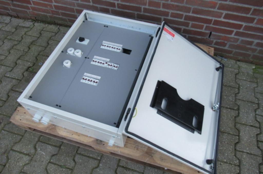Meterkast groepenkast stoppenkast stalen schakelkast, Ophalen of Verzenden, Gebruikt, Schakelaar