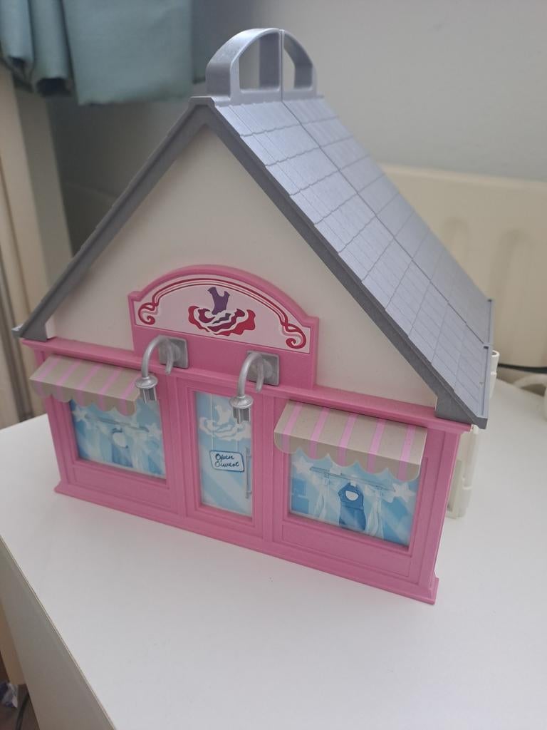 Poppenhuisje, Ophalen