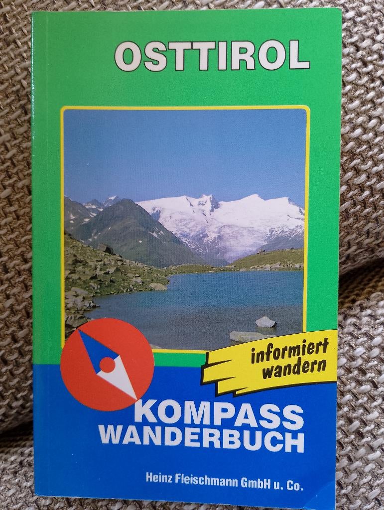 Wandelroutes en wandelkaart bergsport, Ophalen of Verzenden, Gebruikt