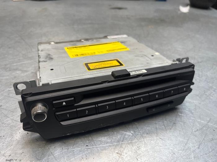Radio CD Speler van een BMW 3-Serie, Gebruikt, -, -, Ophalen of Verzenden