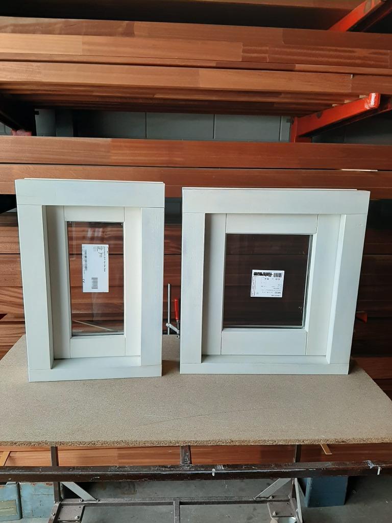WC Raamkozijn, compleet met hang- & sluitwerk en glas! NIEUW, Doe-het-zelf en Verbouw, Kozijnen en Schuifpuien, Nieuw, Raamkozijn
