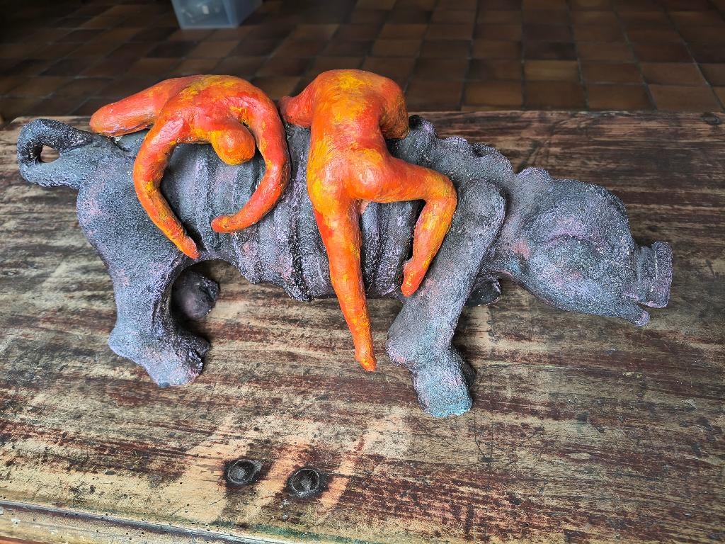 beeld klei uitgemergeld spaar varken mensen 50cm, Ophalen