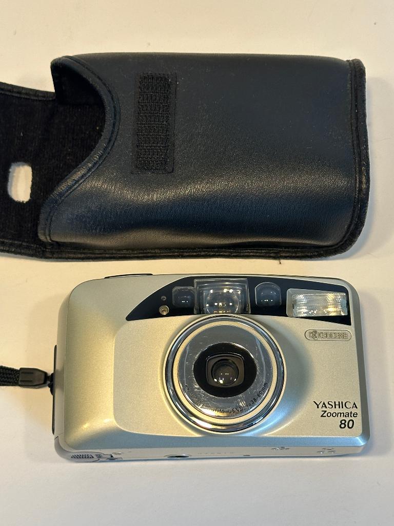 Yashica zoomate 80 point & shoot camera voor 35mm rolletje, Ophalen, Zo goed als nieuw, Compact, Overige Merken