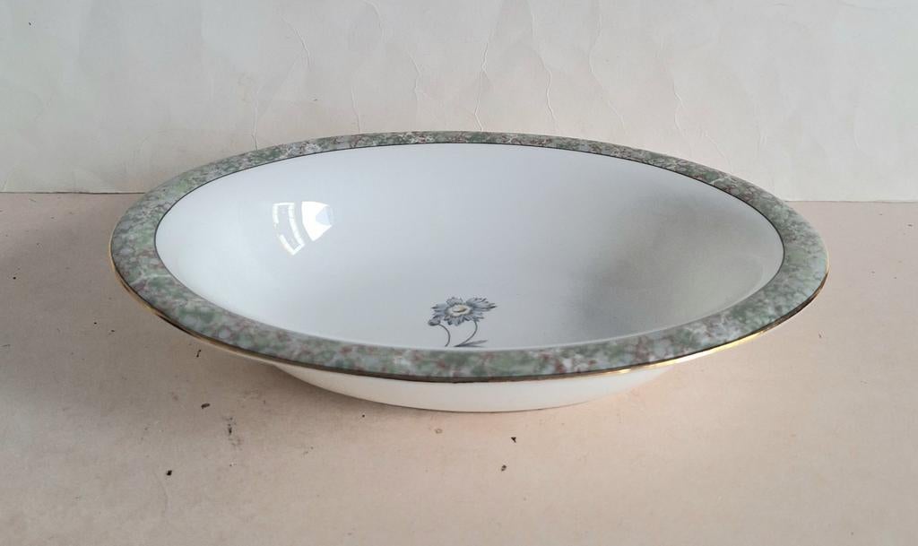 Wedgwood porseleinen groenteschaal. Type Humming Birds 1991., Huis en Inrichting, Keuken | Servies, Ophalen of Verzenden, Wedgwood