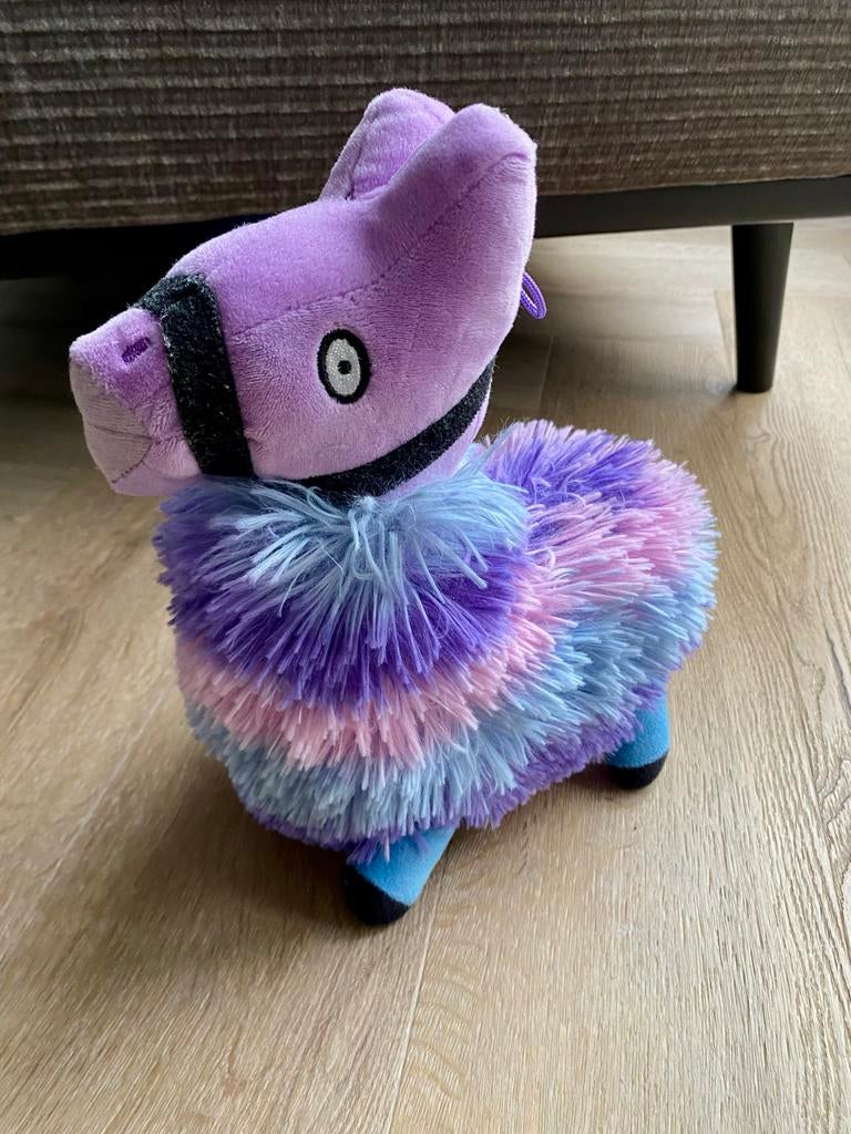 Fortnite Paarse Lama Knuffel 27cm hoog en 20 cm lang, Ophalen of Verzenden, Zo goed als nieuw, Overige typen