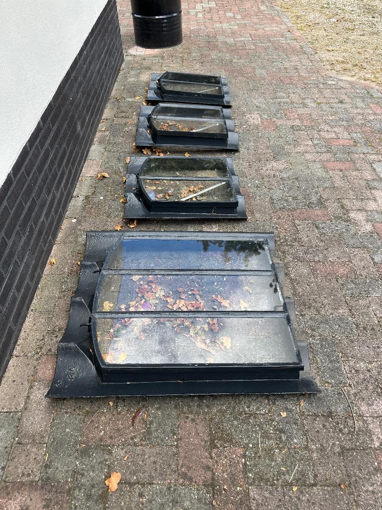 Gietijzeren dakramen, Doe-het-zelf en Verbouw, Glas en Ramen, Ophalen, Gebruikt, Minder dan 80 cm, Minder dan 80 cm
