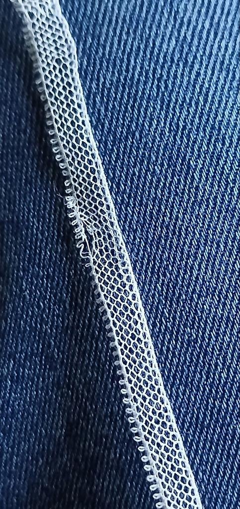 Picotrand antiek kant band tule klederdracht oorijzer muts, Antiek en Kunst, Ophalen