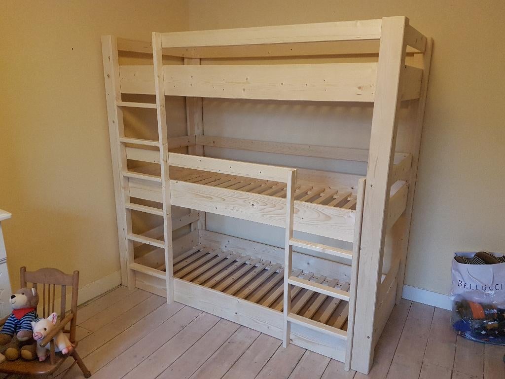 Stapelbed 3 persoons. Alle maten en kleuren. Maatwerk., Huis en Inrichting, Slaapkamer | Stapelbedden en Hoogslapers, Info@joabhoutenmeubels.nl