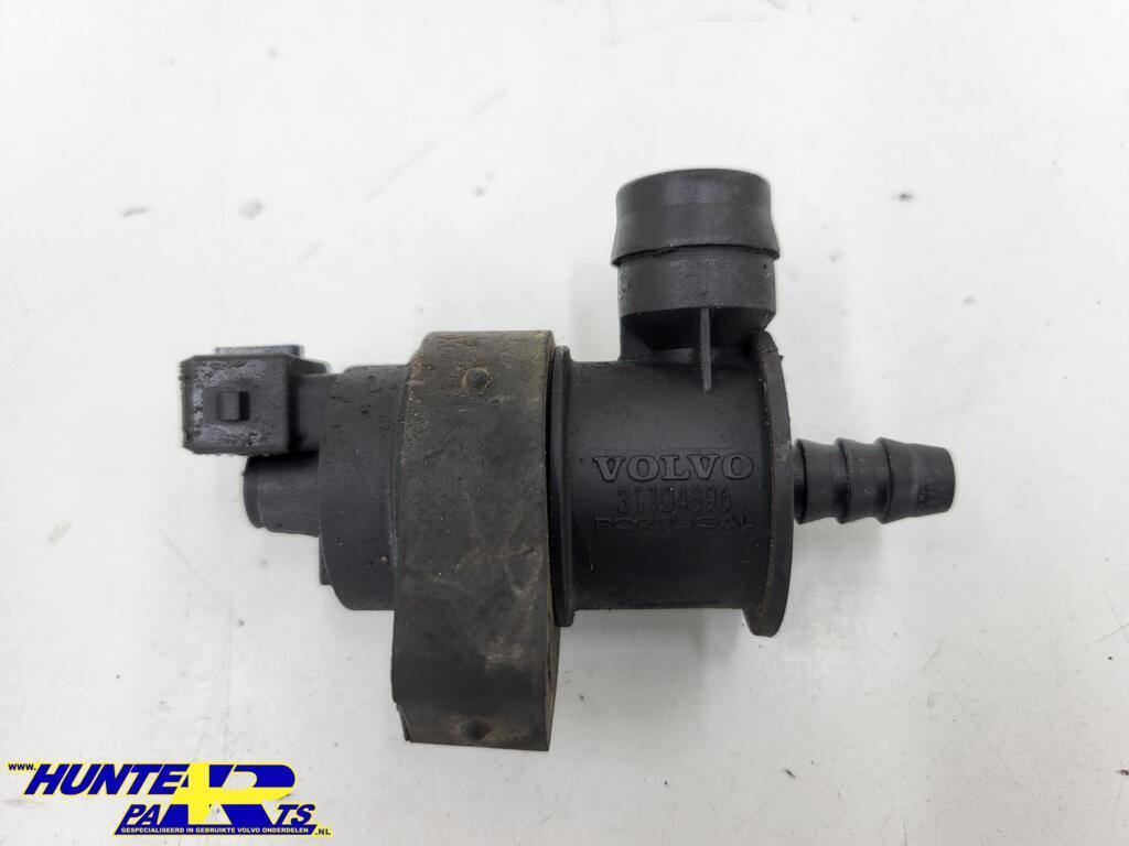 EVAP Klep Volvo V70/S60/S80/XC90 ('99-'07) 31104896, Gebruikt, Ophalen of Verzenden