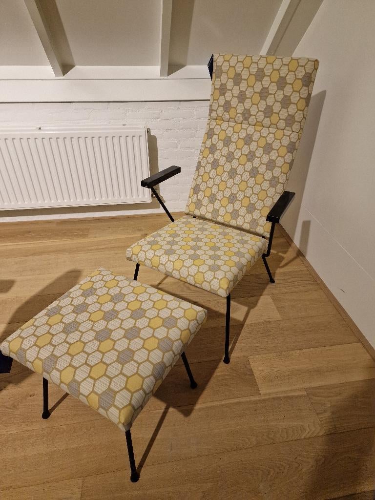 Gispen Rietveld Hutten 1410, Ophalen, Zo goed als nieuw, Stof, 50 tot 75 cm
