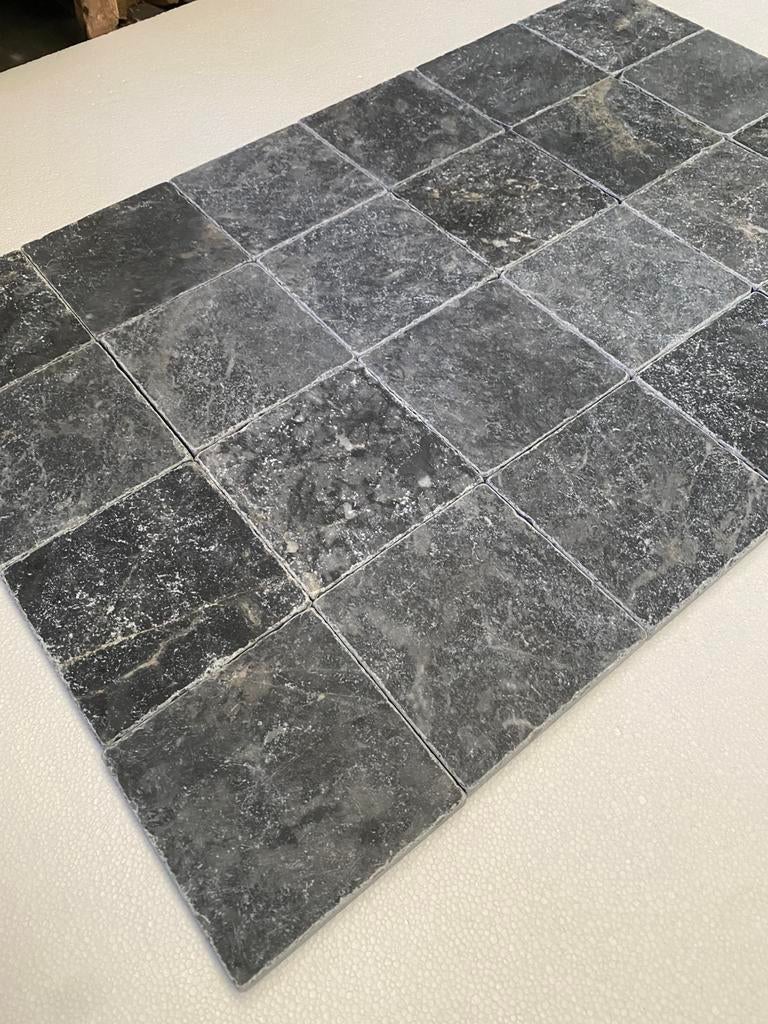 Getrommeld marmer/hardsteen zwart 10x10x1 cm meeneemprijsje, Doe-het-zelf en Verbouw, Tegels, Ophalen, 60 cm of meer, 60 cm of meer