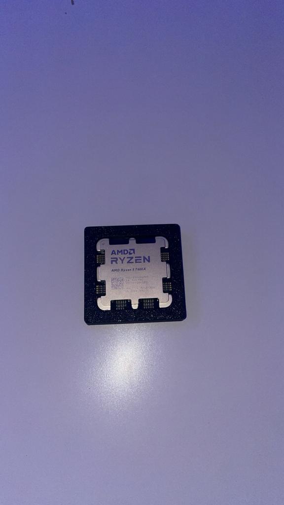 Ryzen 5 7600x, Computers en Software, Processors, Ophalen of Verzenden, Zo goed als nieuw, 6-core