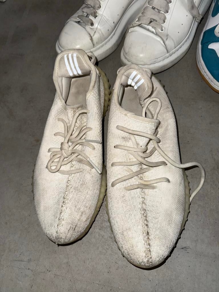 Yeezy Boost 350 V2 Triple White ORGINEEL MOET VANDAAG WEG, Ophalen of Verzenden, Gedragen, Wit, Sneakers of Gympen