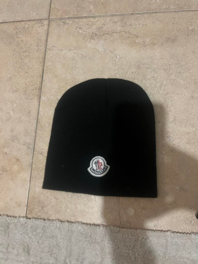 Moncler muts - Zwart, Ophalen of Verzenden, Zo goed als nieuw, One size fits all, Hoed