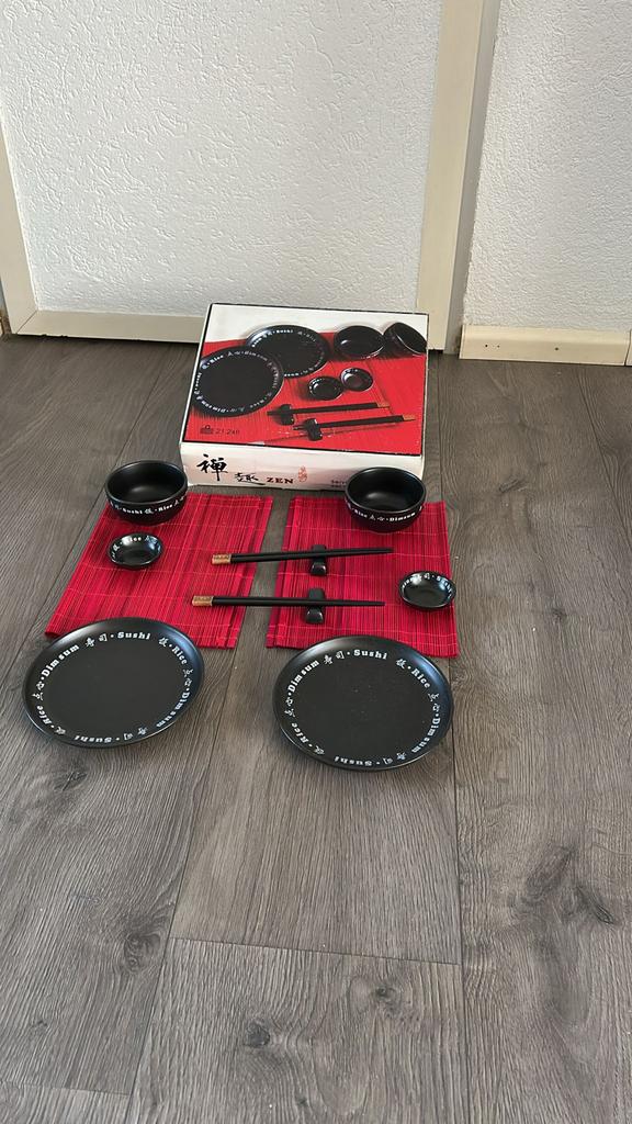 Nieuw sushi servies voor 2 personen - Zwart, Keramiek, Nieuw, Ophalen of Verzenden, Effen