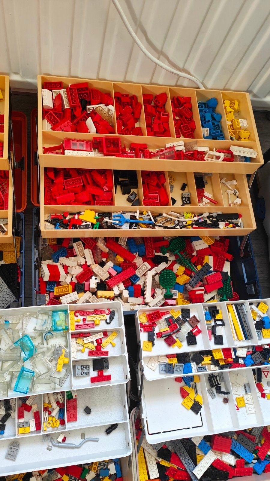 Foto 3 van Grote verzameling Lego met sorteerbakken