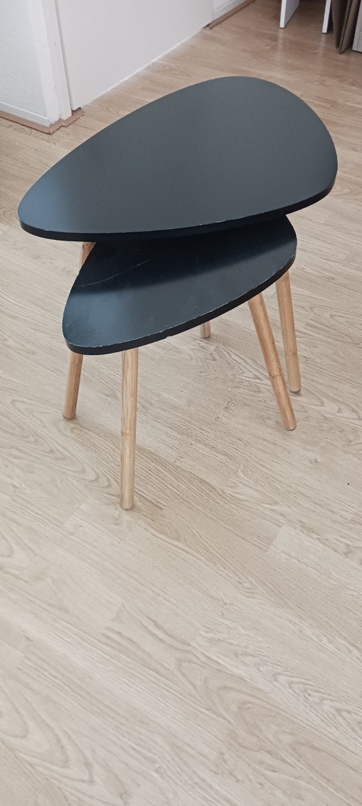 2 leuke bijzet tafeltjes, Ophalen, Gebruikt, 50 tot 100 cm, Rond