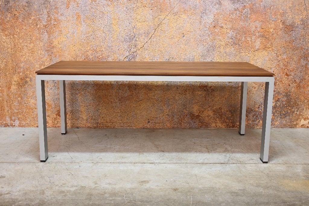 ZGANieuw! fraaie notenhouten Arco Graphic design tafel, Huis en Inrichting, Tafels | Eettafels, 200 cm of meer, Zo goed als nieuw