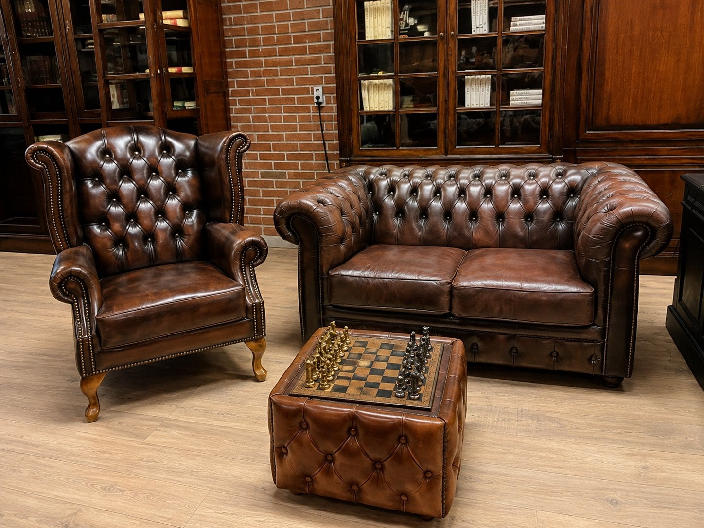 Originele Chesterfield Banken & Fauteuils | Engelse Showroom, Ophalen, Info@chesterfieldjunkie.nl, Zo goed als nieuw, Gosem engelstraat
